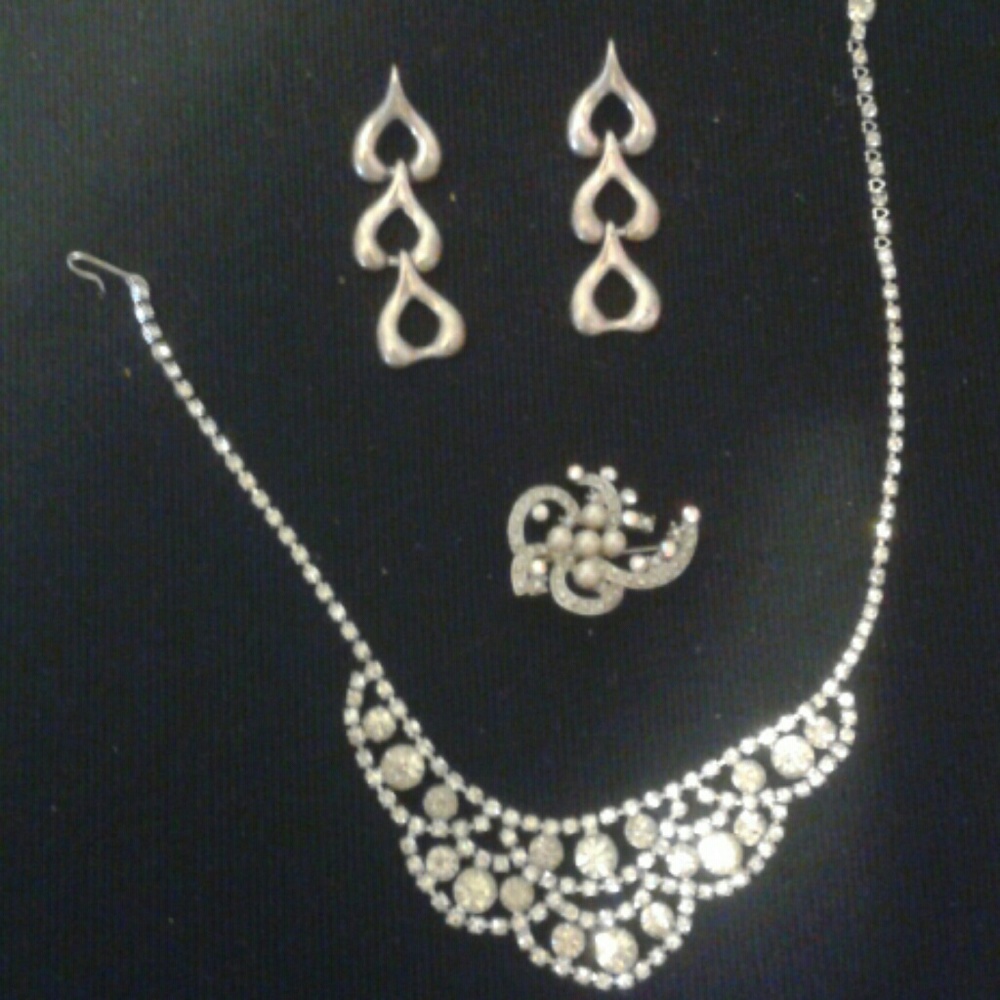 Trafari earings and miscellaneous jewelry
